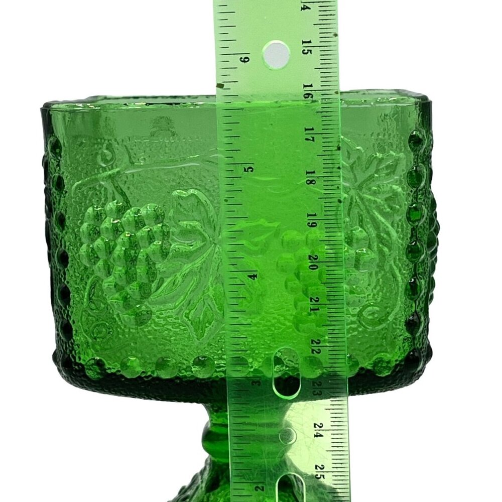 Vintage Green Depression Glass Goblet With Embossed Grape & Vine Pattern 5 1/2" - Picture 9 of 9
